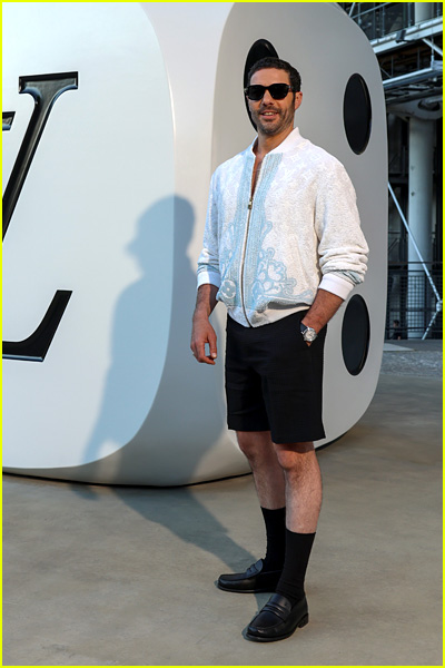 celebs at louis vuitton fashion show