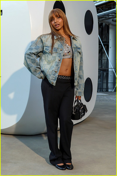 celebs at louis vuitton fashion show