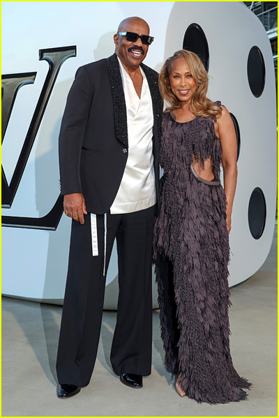 celebs at louis vuitton fashion show