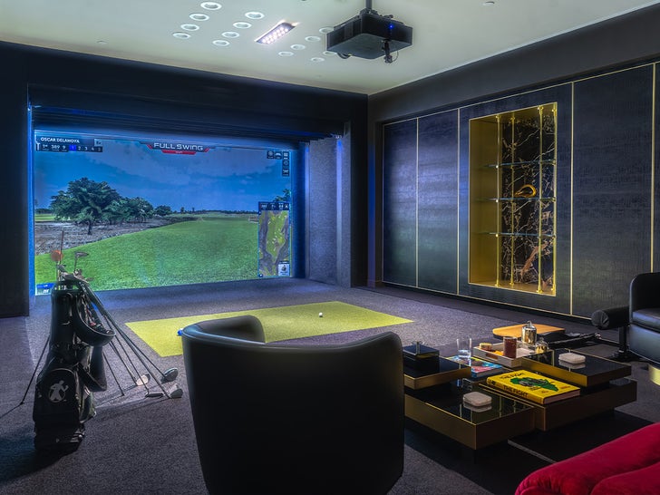 0627-Oscar-De-La-Hoya-Lists-Las-Vegas-Mansion-Sub1