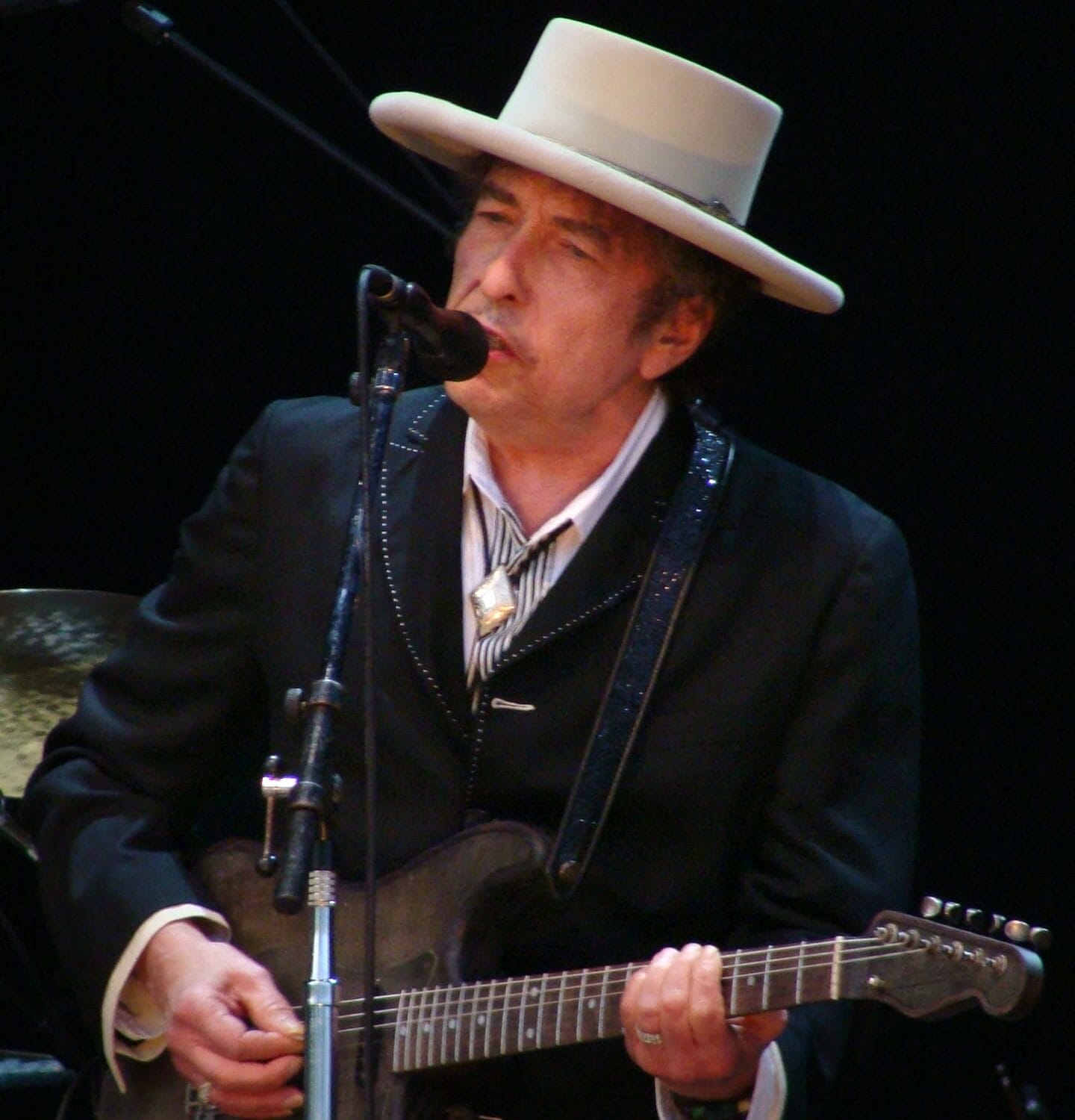 Bob Dylan Debuts Bo Diddley’s “I Can Tell” in Memphis