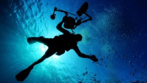 Diver recovers 115-year-old wedding ring from massive Texas lake