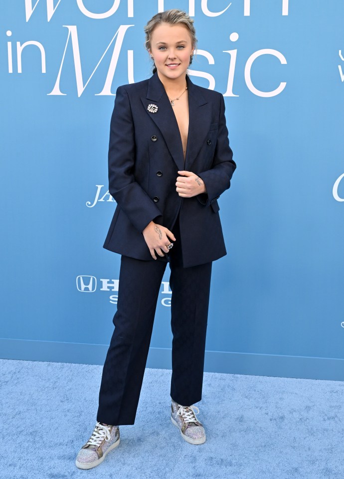JoJo Siwa at the Billboard Women in Music.