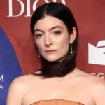 Lorde in Bikini Teases "Virgin in Ten Days" — Celebwell