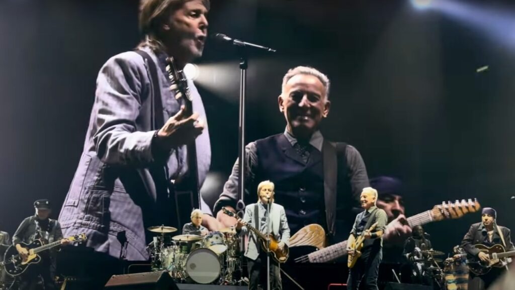 Paul McCartney Joins Bruce Springsteen in Liverpool for "Can't Buy Me Love"