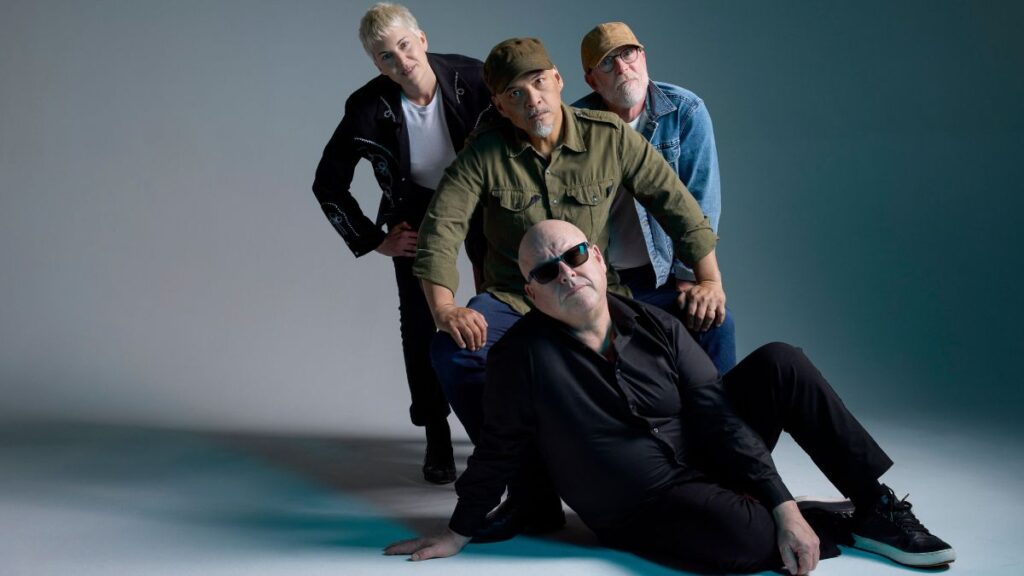 Pixies Perform "Motoroller" on Kimmel: Watch