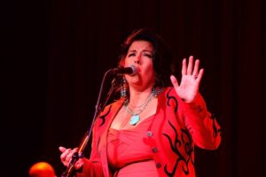 Rebekah Del Rio performing at a Democratic fundraiser.