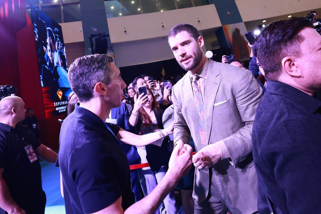 'Superman' cast, James Gunn land in Manila for fan event