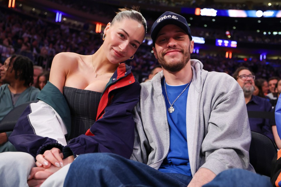 Elsie Hewitt and Pete Davidson at an NBA game.