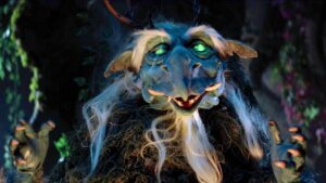 the traveler and the troll short puppet (1)