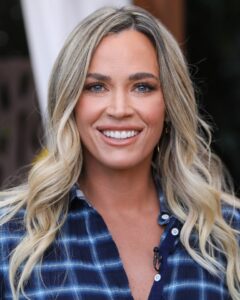 Headshot of Teddi Mellencamp.