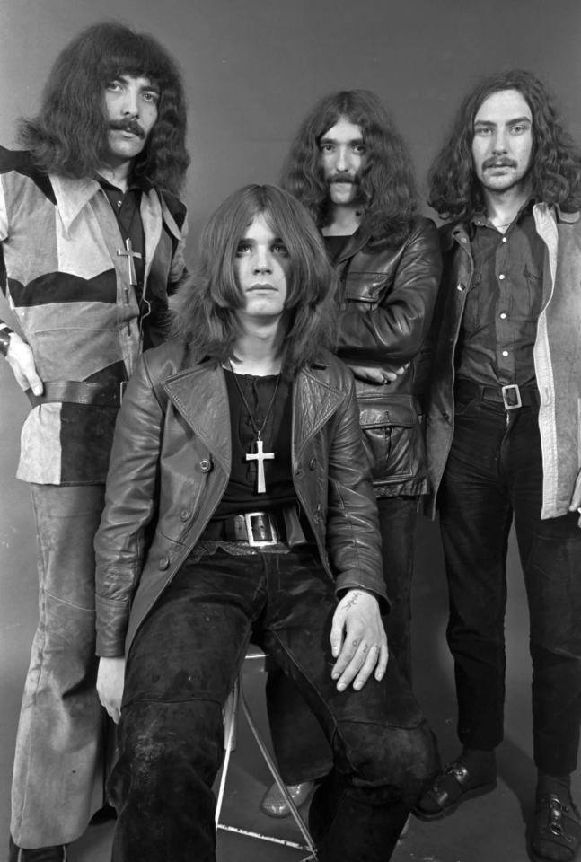Foto em preto e branco do Black Sabbath.
