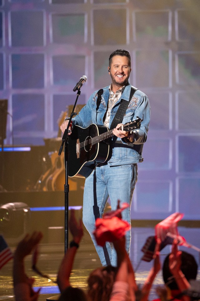 Luke Bryan performing on American Idol.
