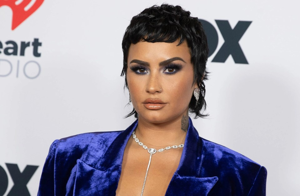 Demi Lovato arriving at the 2021 iHeartRadio Music Awards.