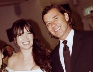90s-rockstar-walks-daughter-down-the-aisle-in-countryside-wedding