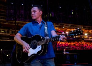 country-star-from-american-idol-mourns-multiple-family-deaths-on-the-same-day.