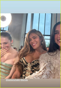 Dua lipa selfie