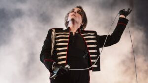 My Chemical Romance Perform Unreleased Song, 'War Beneath The Rain', Live