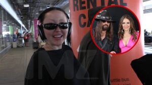 072525_noah_cyrus_kal_v2