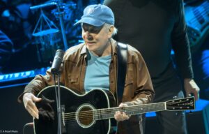 Paul Simon Plays First “Kodachrome” Since 2019 for a $20 Bribe