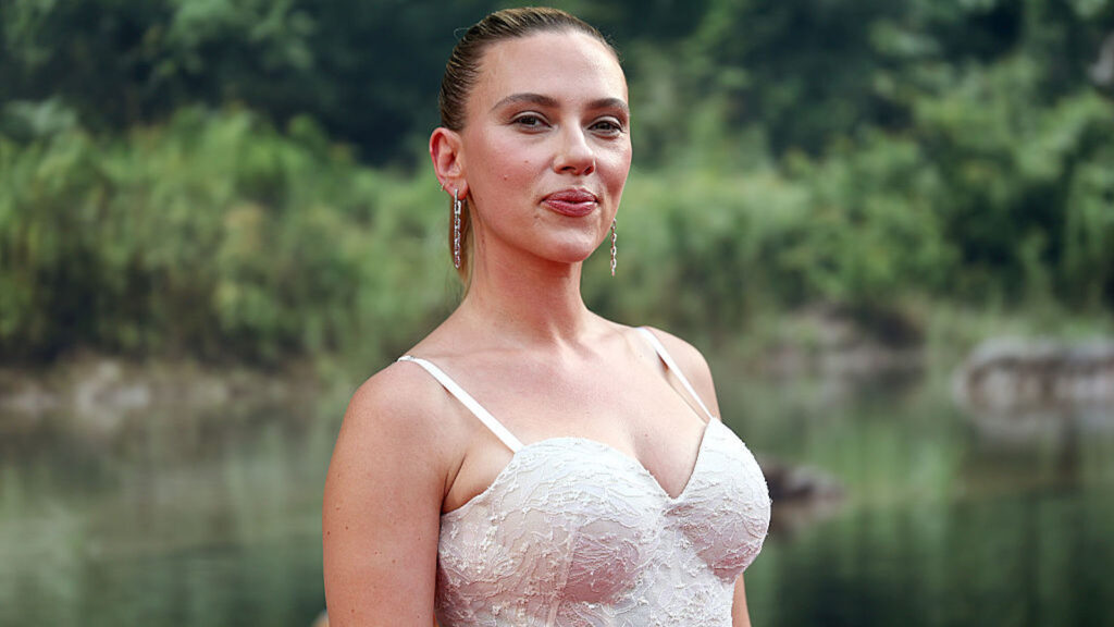 Scarlett-Johansson.jpg