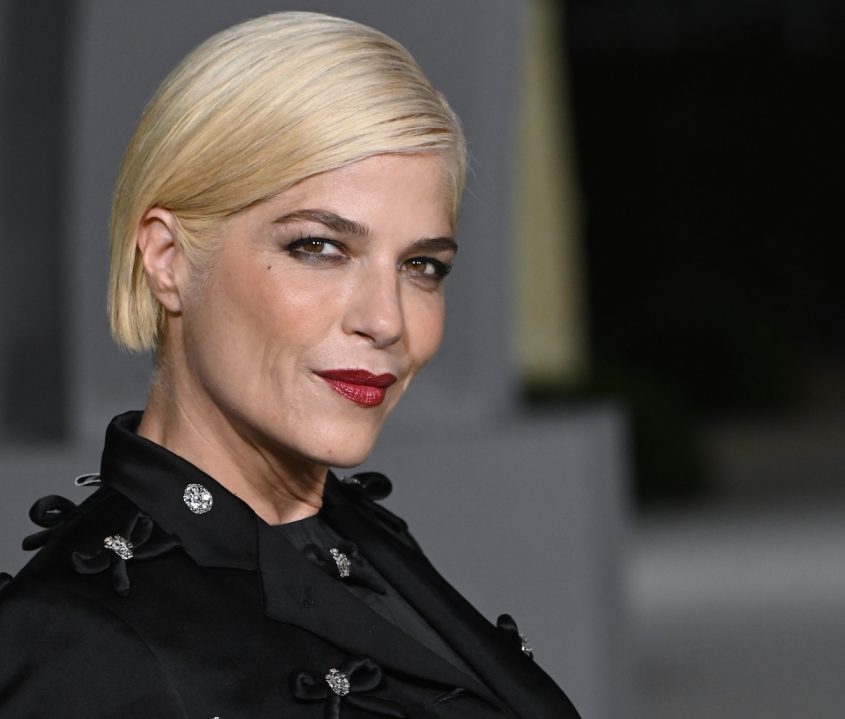 Selma Blair in Bikini Is "So Grateful" on Vacay  — Celebwell