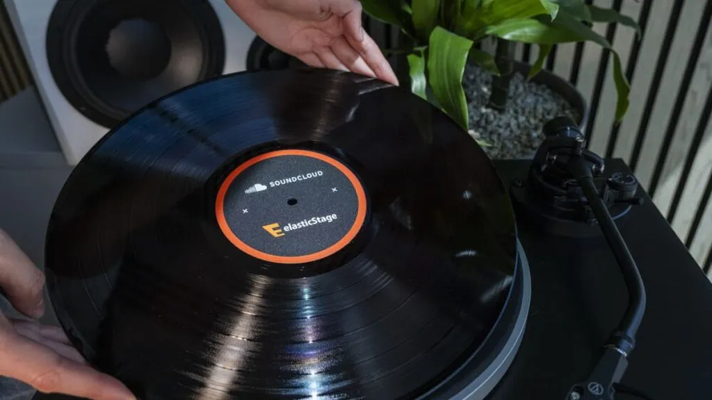 SoundCloud announces elasticStage partnership