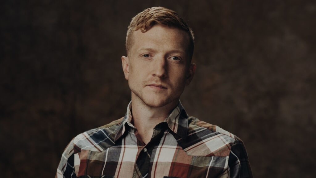 Tyler Childers Details Album Snipe Hunter, Releases "Oneida"
