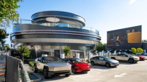 Tesla-Diner-and-Drive-In