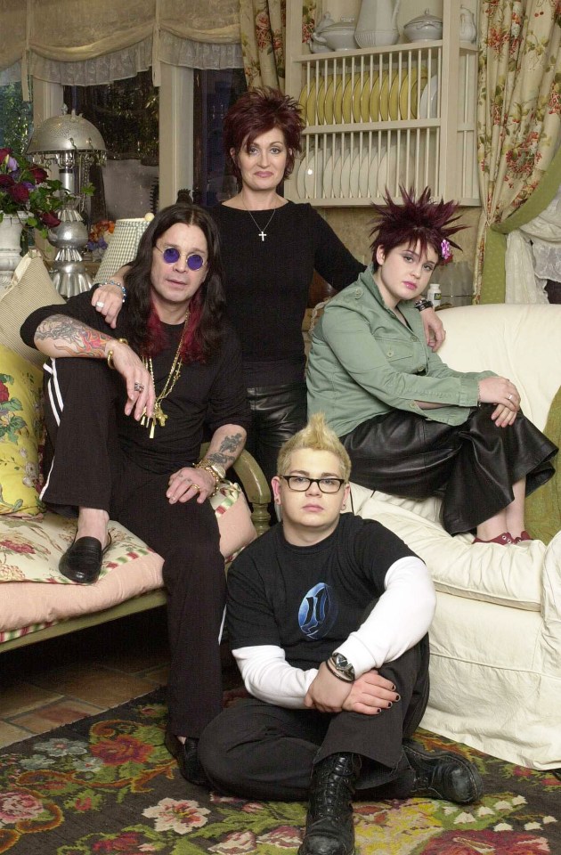 Foto de Ozzy Osbourne e sua família.