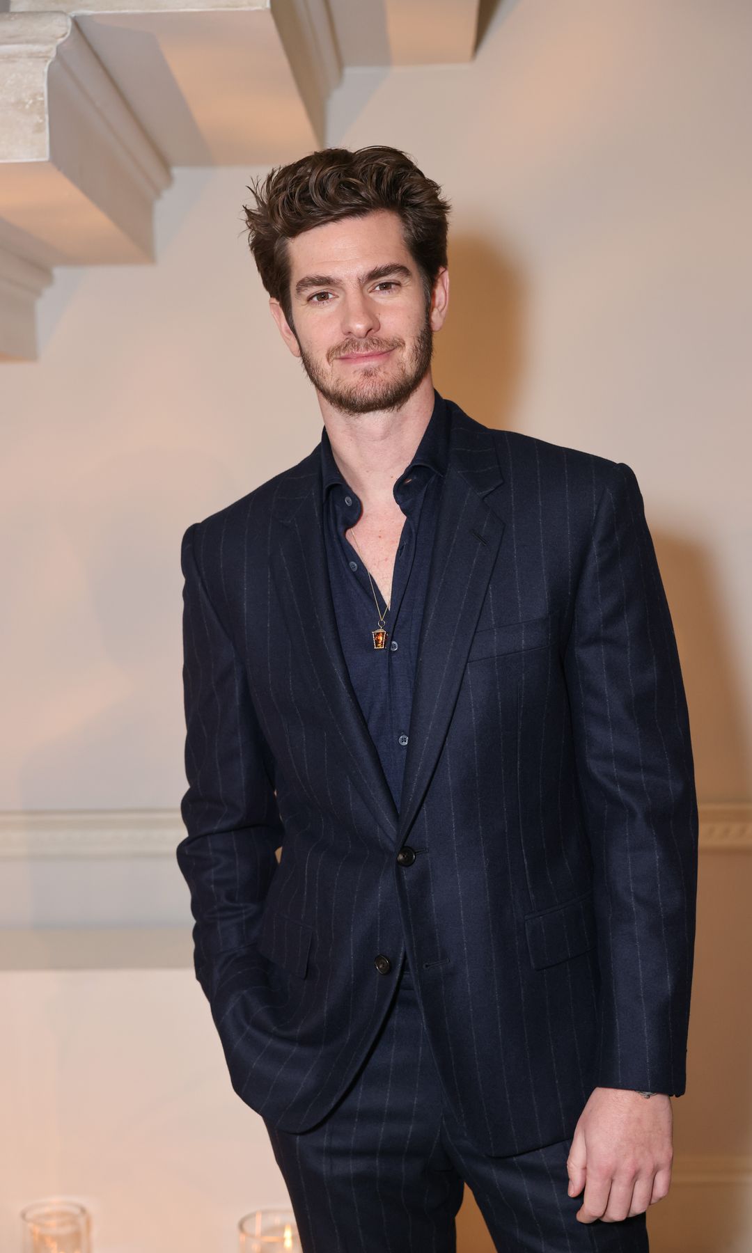 安德魯·加菲爾德·洛洛（Andrew Garfield Loro）於201724年2月1日在英國倫敦參加鋼琴活動