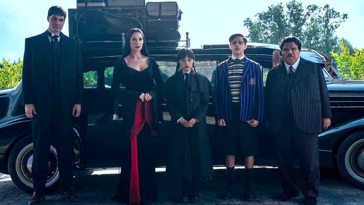 Miércoles trailer de la temporada 2 la familia Addams