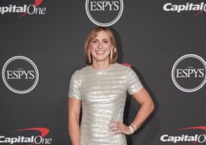 5 Ways Swimmer Katie Ledecky Keeps Herself In Olympic Shape — Celebwell