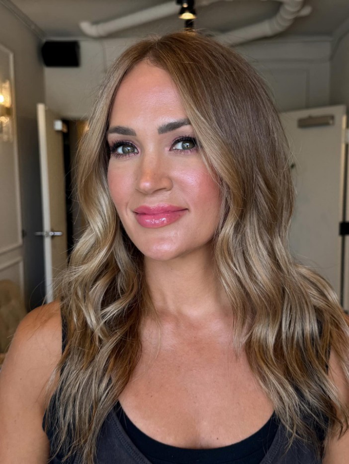 SHOWBIZ- HAIR FOR IT! Carrie Underwood makes drastic change to her appearance and is getting back to her roots after American Idols end, https://www.instagram.com/p/DM9JlQPNFY1/?hl=en&img_index=3