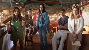 Chase Sui Wonders, Jonah Hauer-King, Sarah Pidgeon, Tyriq Withers and Madelyn Cline in 'I Know What You Did Last Summer' (2025)