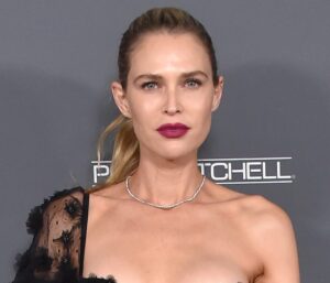 Sara Foster in Bikini Trolls Sydney Sweeney American Eagle Controversy — Celebwell