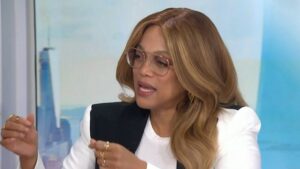 073125_tyra_banks_kal